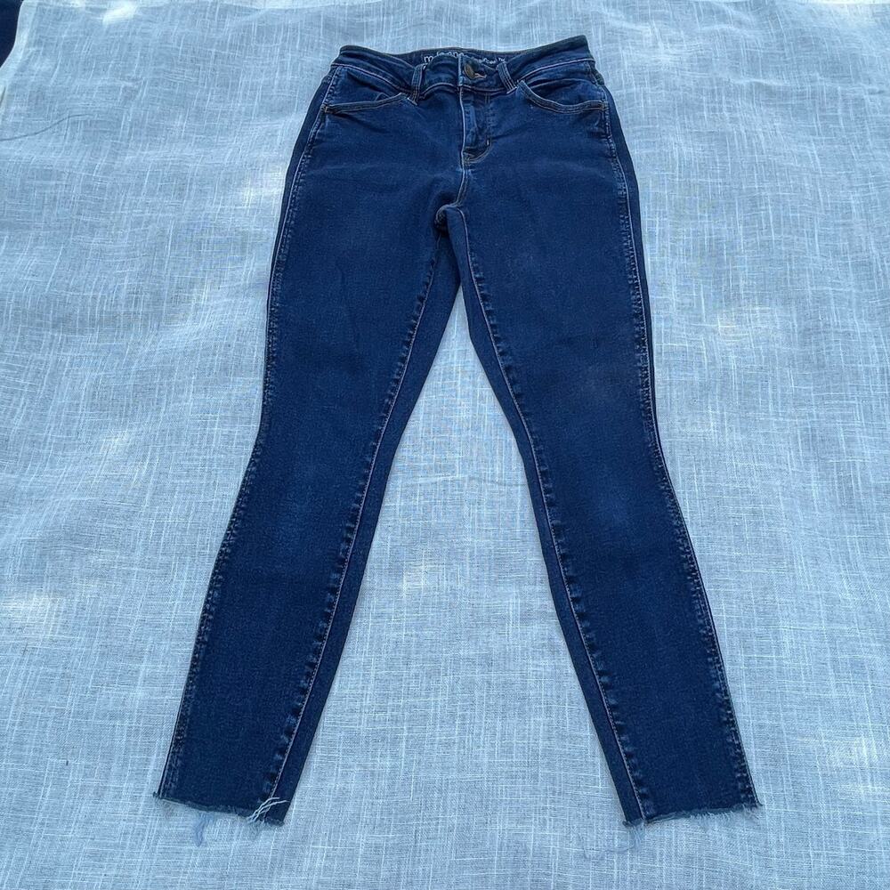Maurices M Jeans Women’s XS Regular Dark Wash Skinny Jeans Raw Hem Stretch
